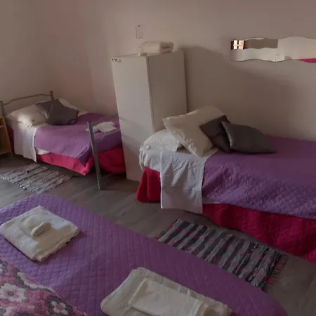 Economy Room's Séjour chez l'habitant *