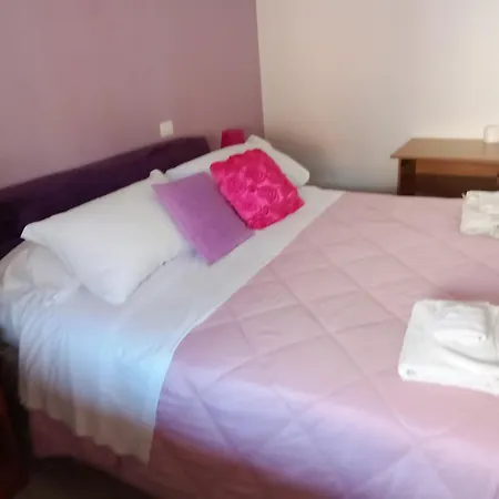 Economy Room's Séjour chez l'habitant Olbia